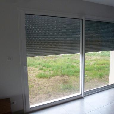 Une fenêtre coulissante en PVC fin comme de l'Alu.